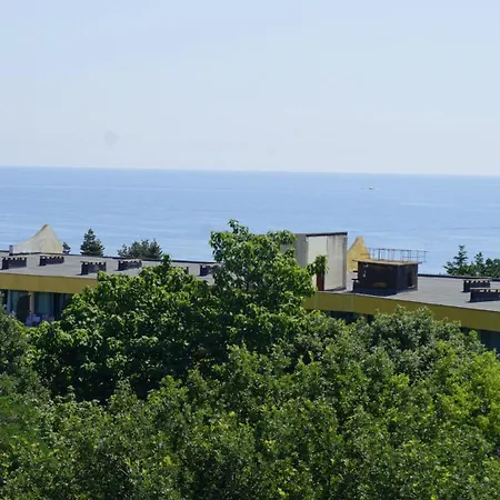 аквамарин - Aquamarine